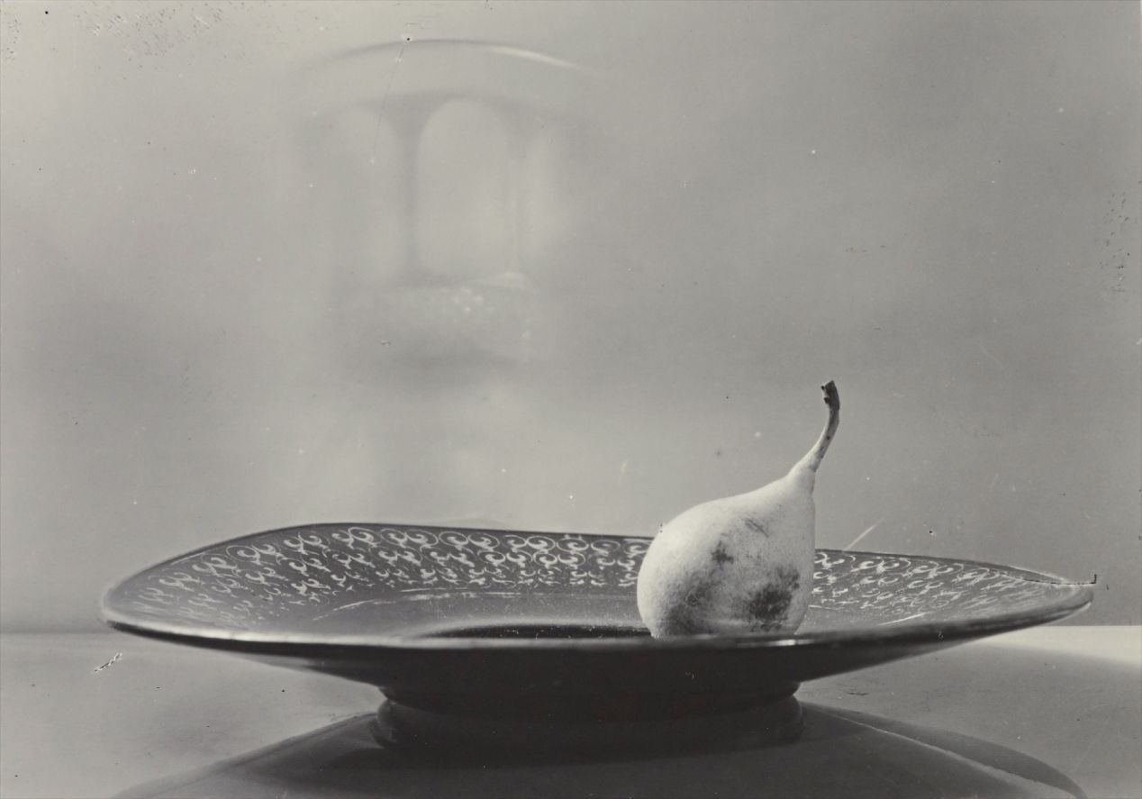 Josef Sudek — Pear on a plate
