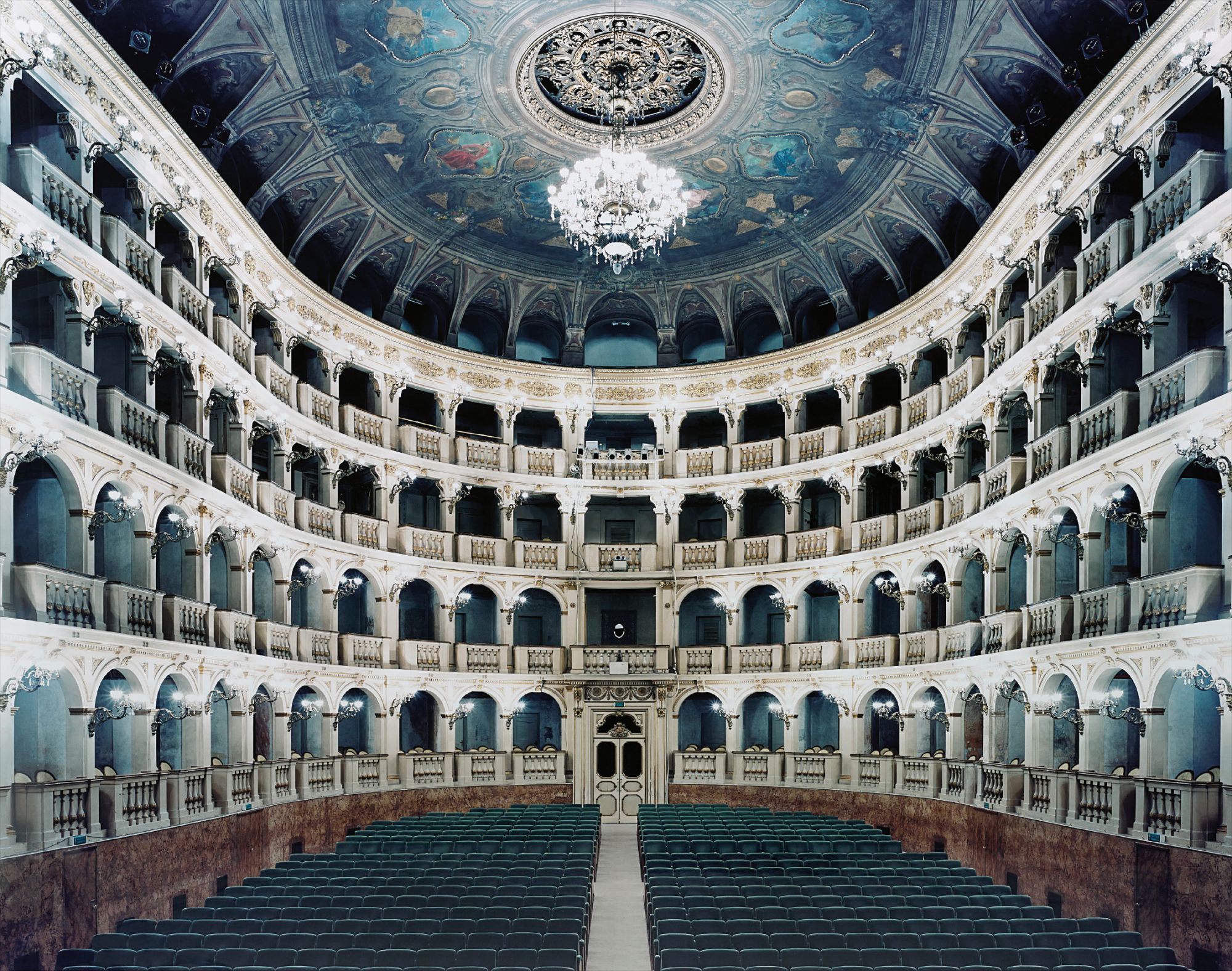 Candida Höfer — Teatro Comunale di Bologna I