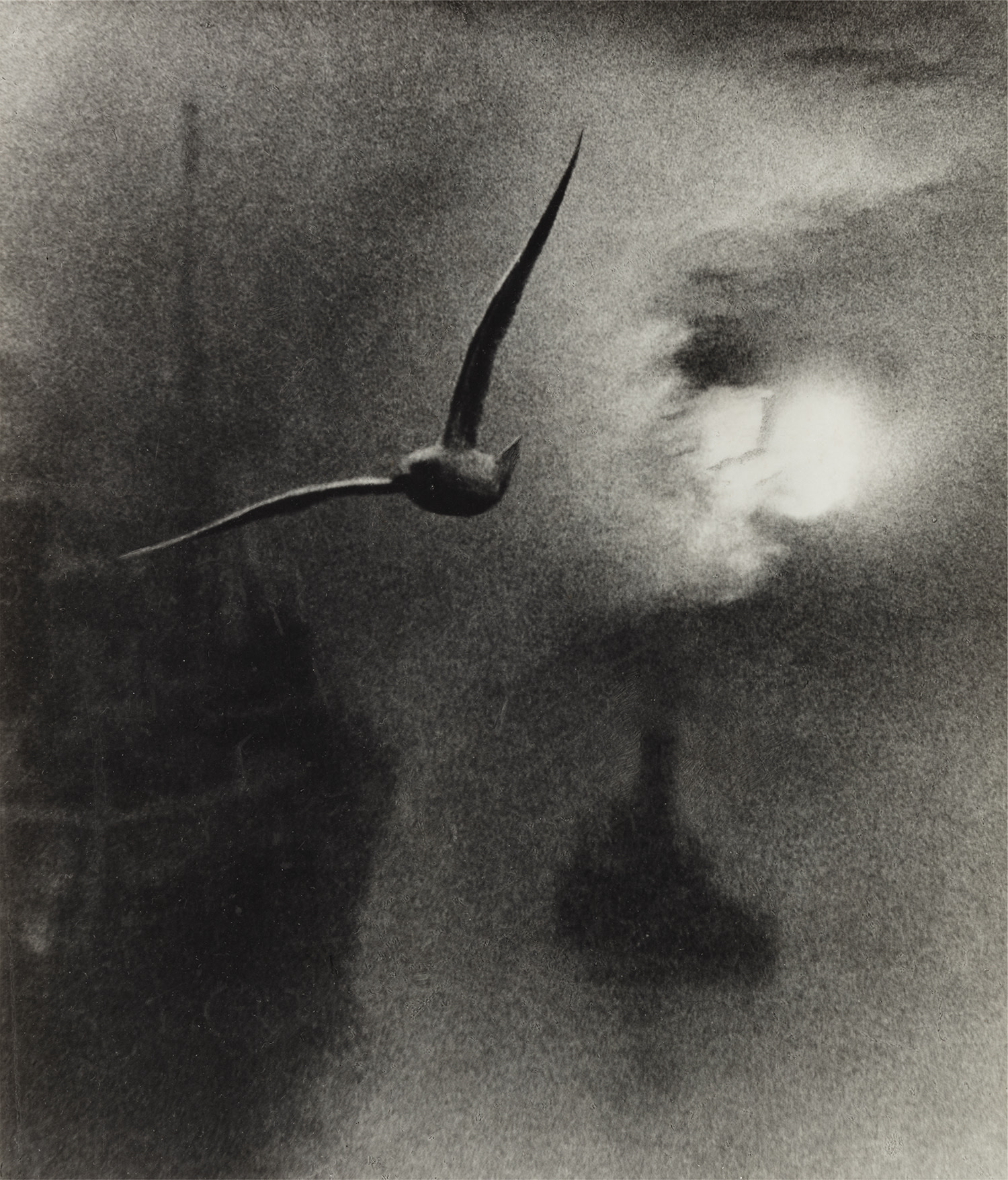 Bill Brandt — Daybreak, London Bridge