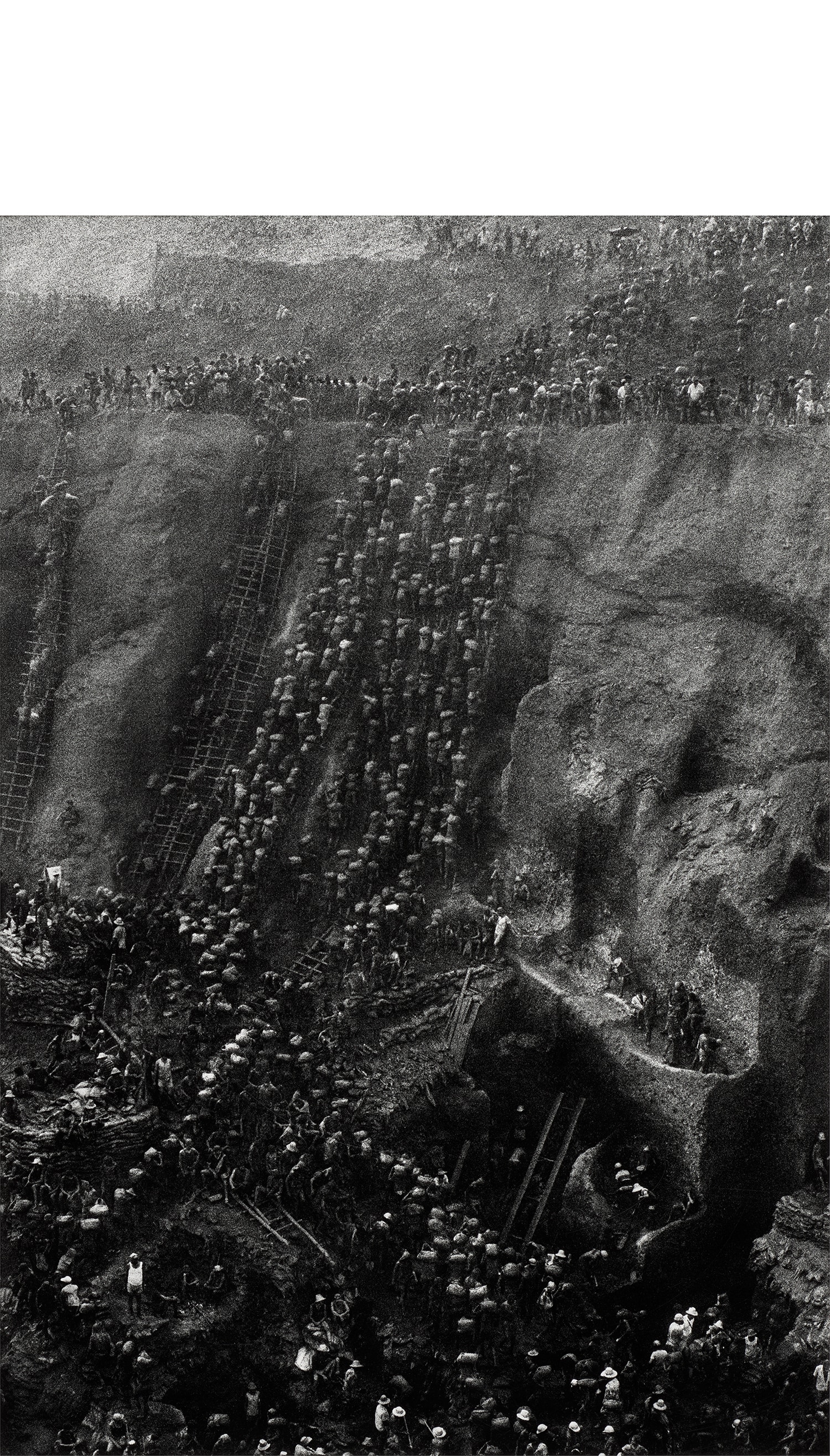 Peter Beard — 756 elephants on the TSAVO Border in "STARVO" / for The End of the Game / Last word from Paradise