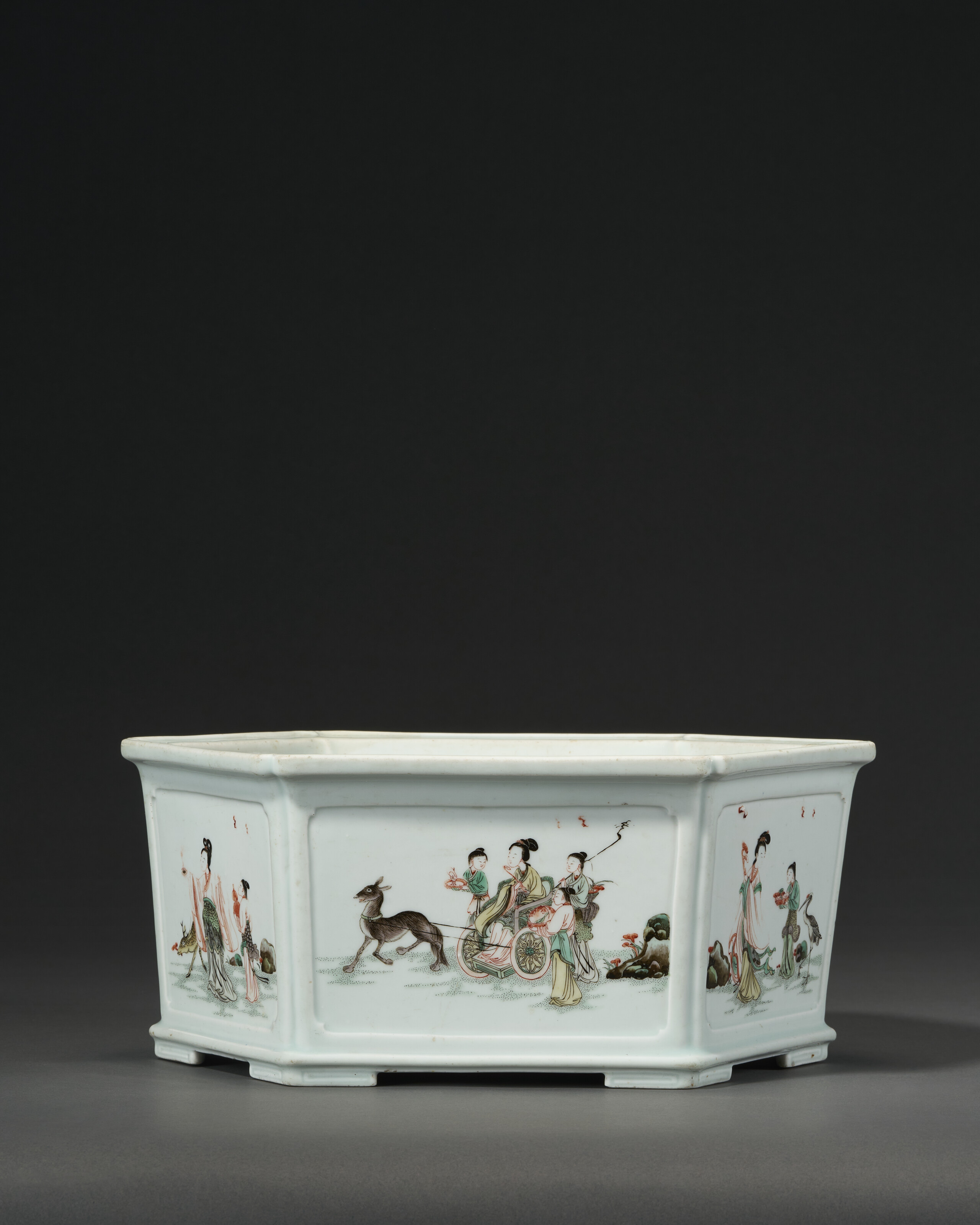 A Famille Verte Hexagonal 'xiwangmu And Attendants' Jardinière — KANGXI PERIOD (1662-1722)