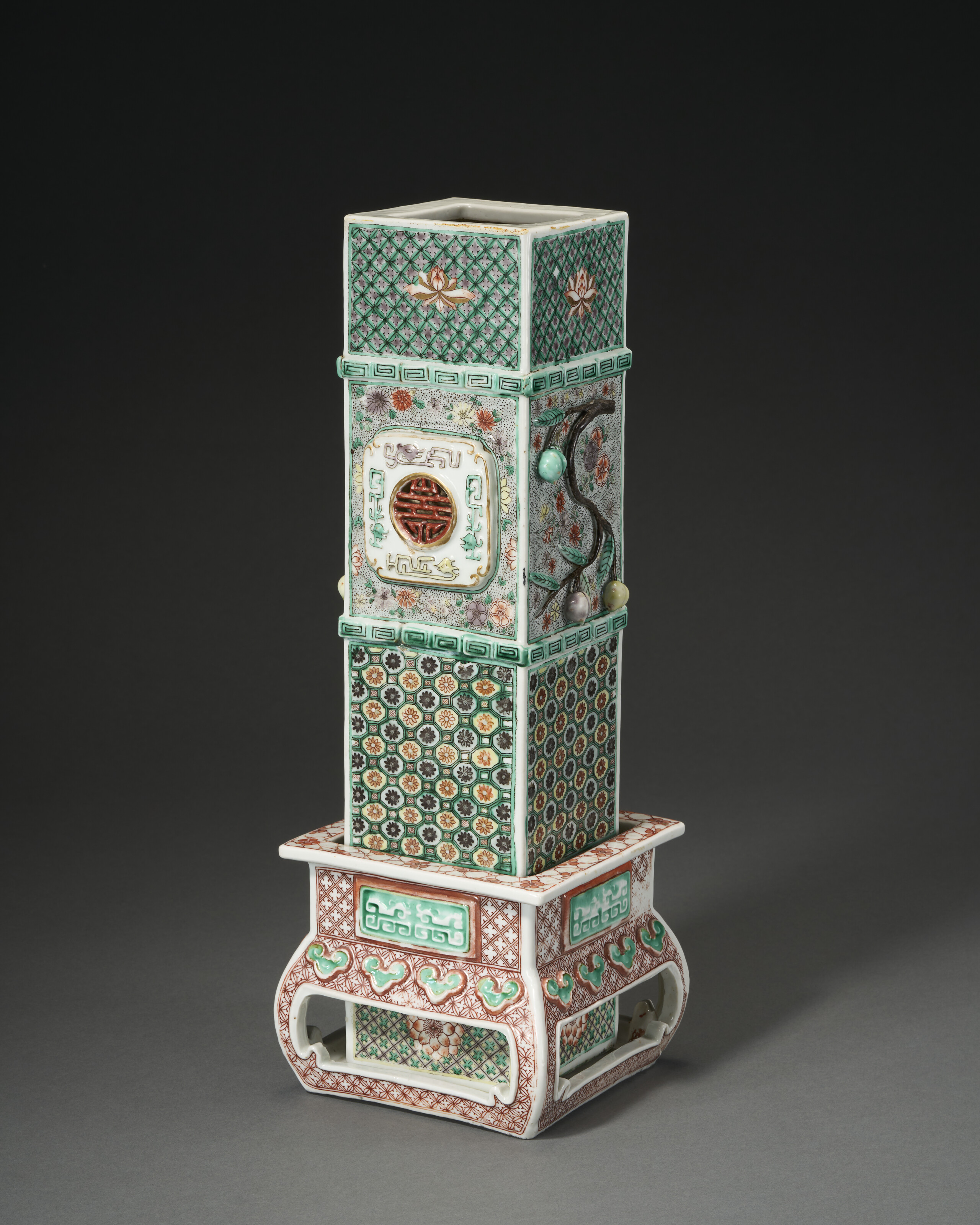 A Rare Famille Verte Square 'arrow' Vase And Stand — KANGXI PERIOD (1662-1722)