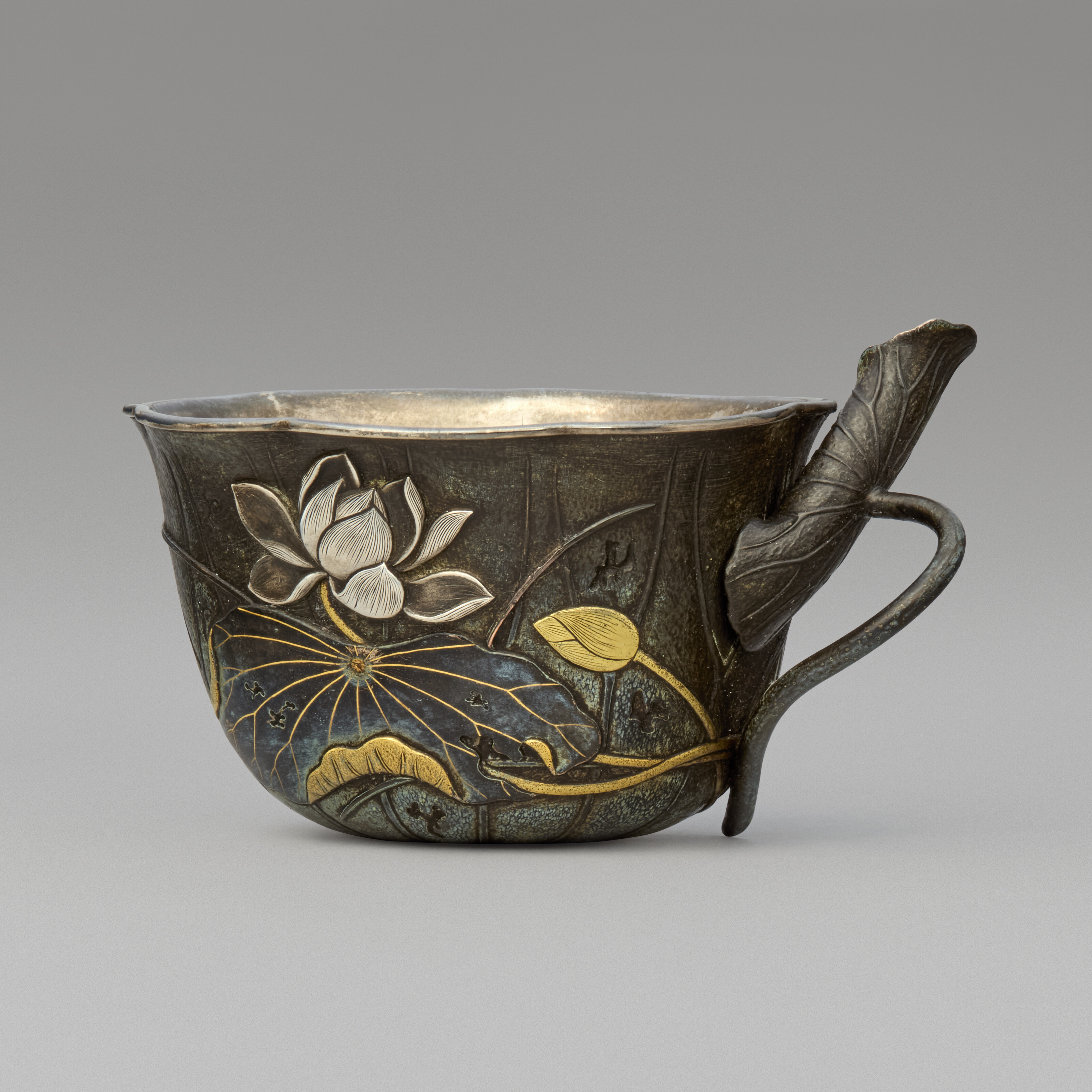 A Soft-metal-inlaid Bronze Cup In Shape Of A Lotus — EDO PERIOD (LATE 19TH CENTURY), SIGNED IZUMI MITSUMASA WITH CURSIVE MONOGRAM (KAO )