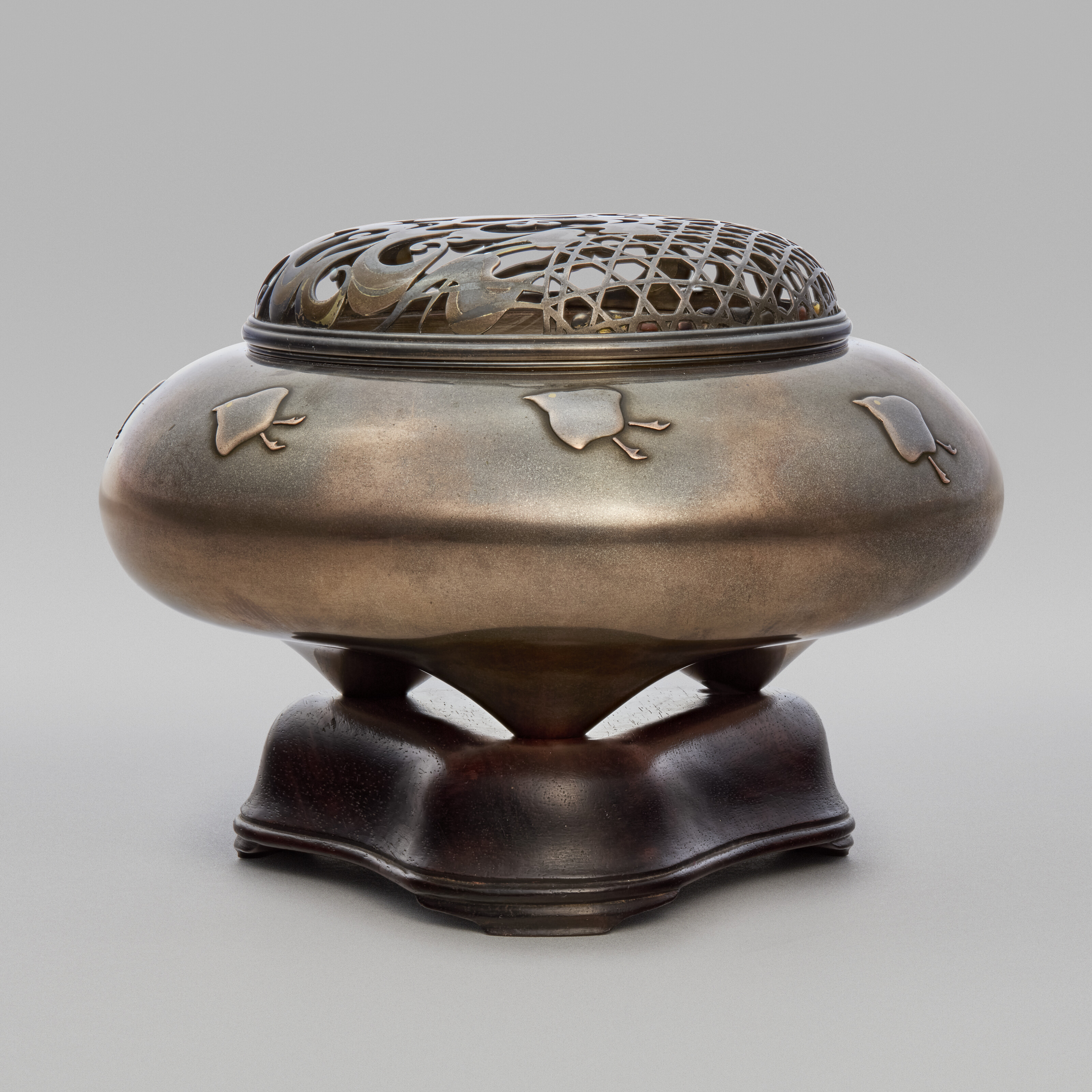 A Silver Incense Burner With Plover — MEIJI PERIOD (LATE 19TH CENTURY), SIGNED JOMI SEI (JOMI EISUKE II; 1839-1899)