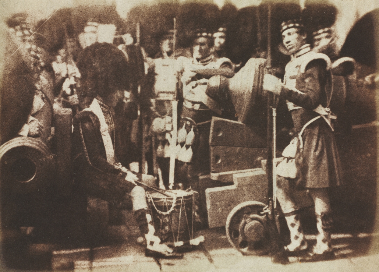 David Octavius Hill — Scots Guards at Edinburgh Castle