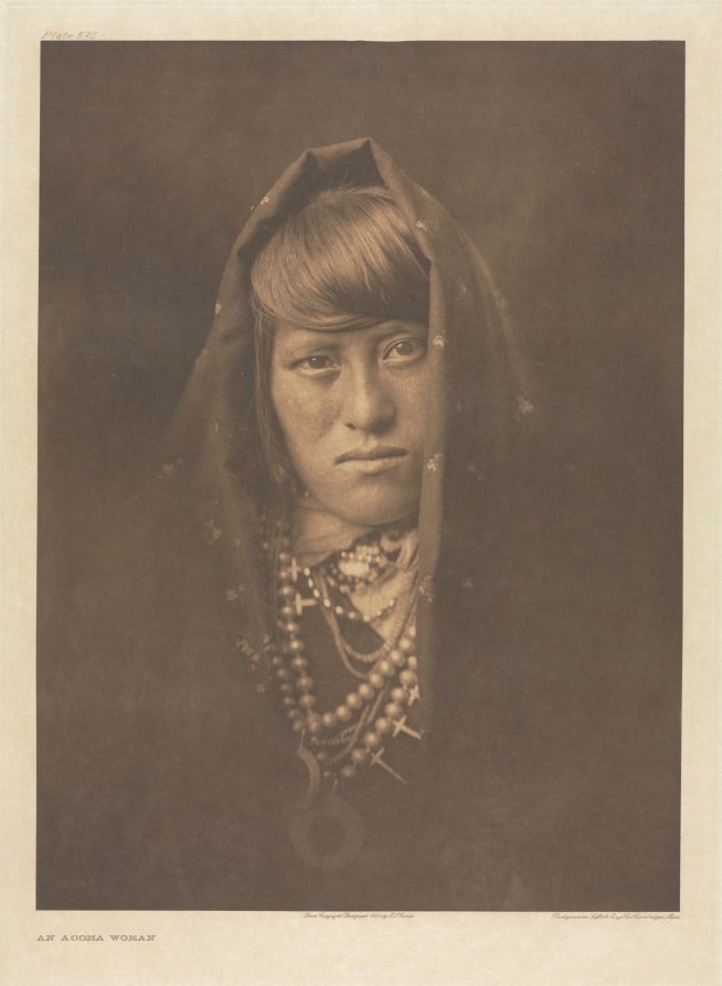 Edward S. Curtis — Portfolio XVI, Plate 572: An Acoma Woman