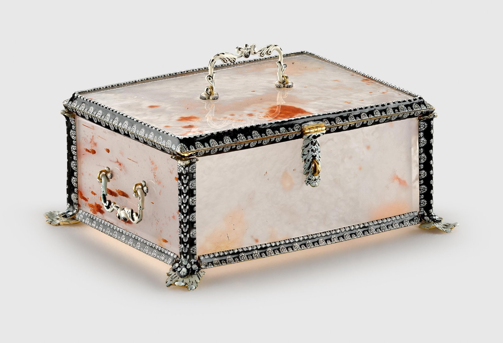 Anonymous — A small agate casket