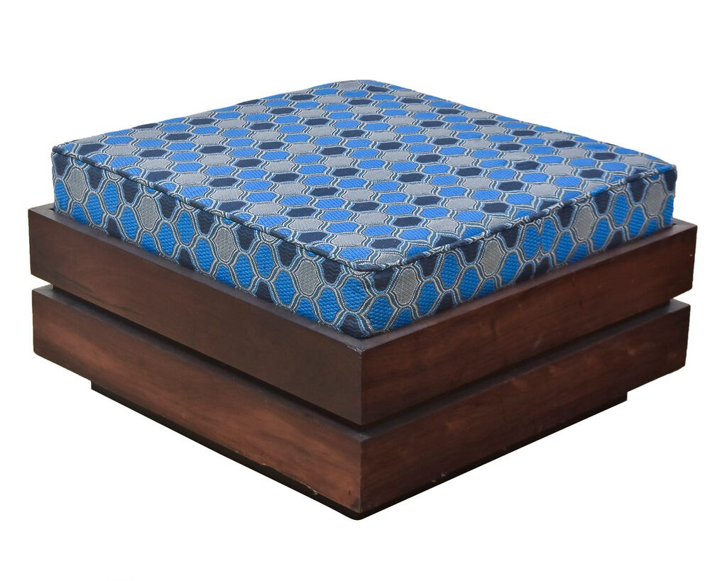 Celina Decorações — Storage Ottoman