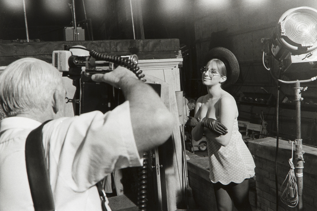 Lawrence Schiller — Barbra Streisand (photo session)