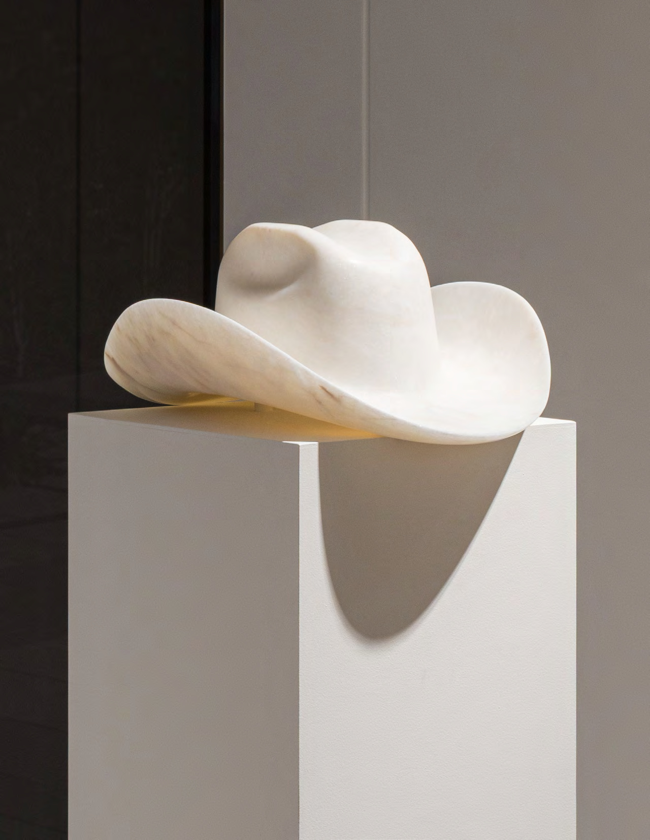 Robert Longo — The American (Marble Branco Vigaria)