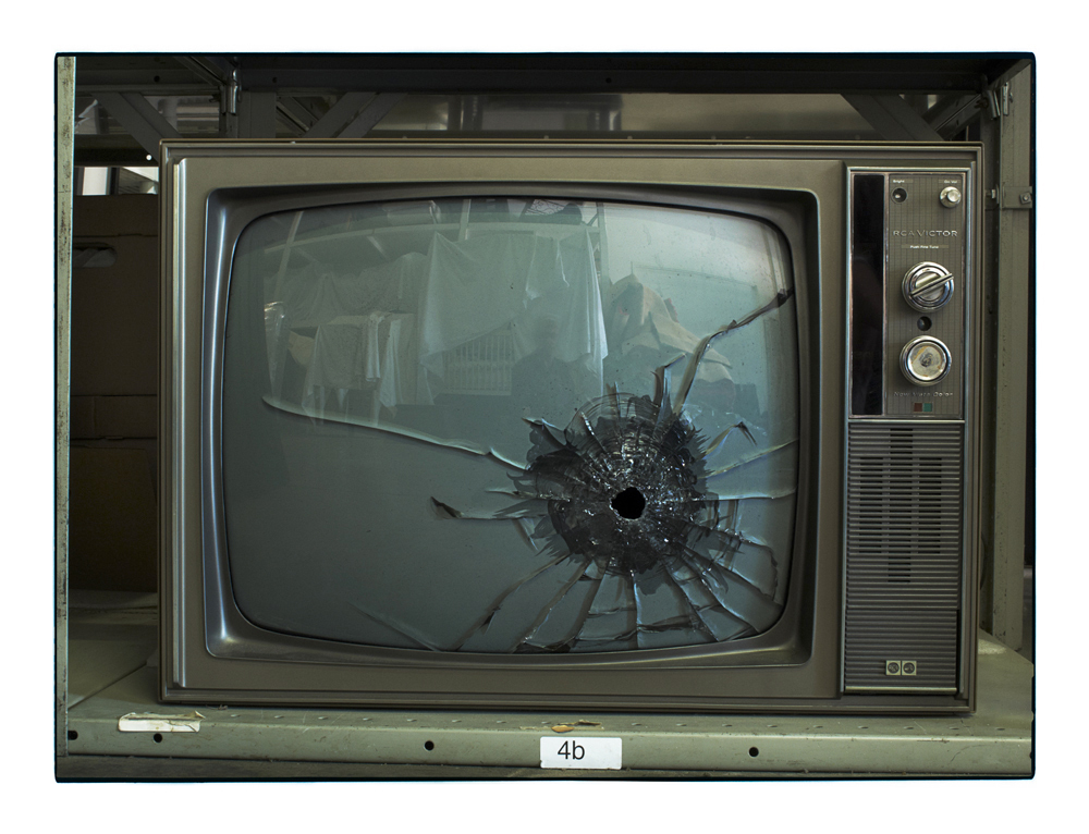 Annie Leibovitz — Elvis Presley's TV, Graceland, Memphis, Tennessee