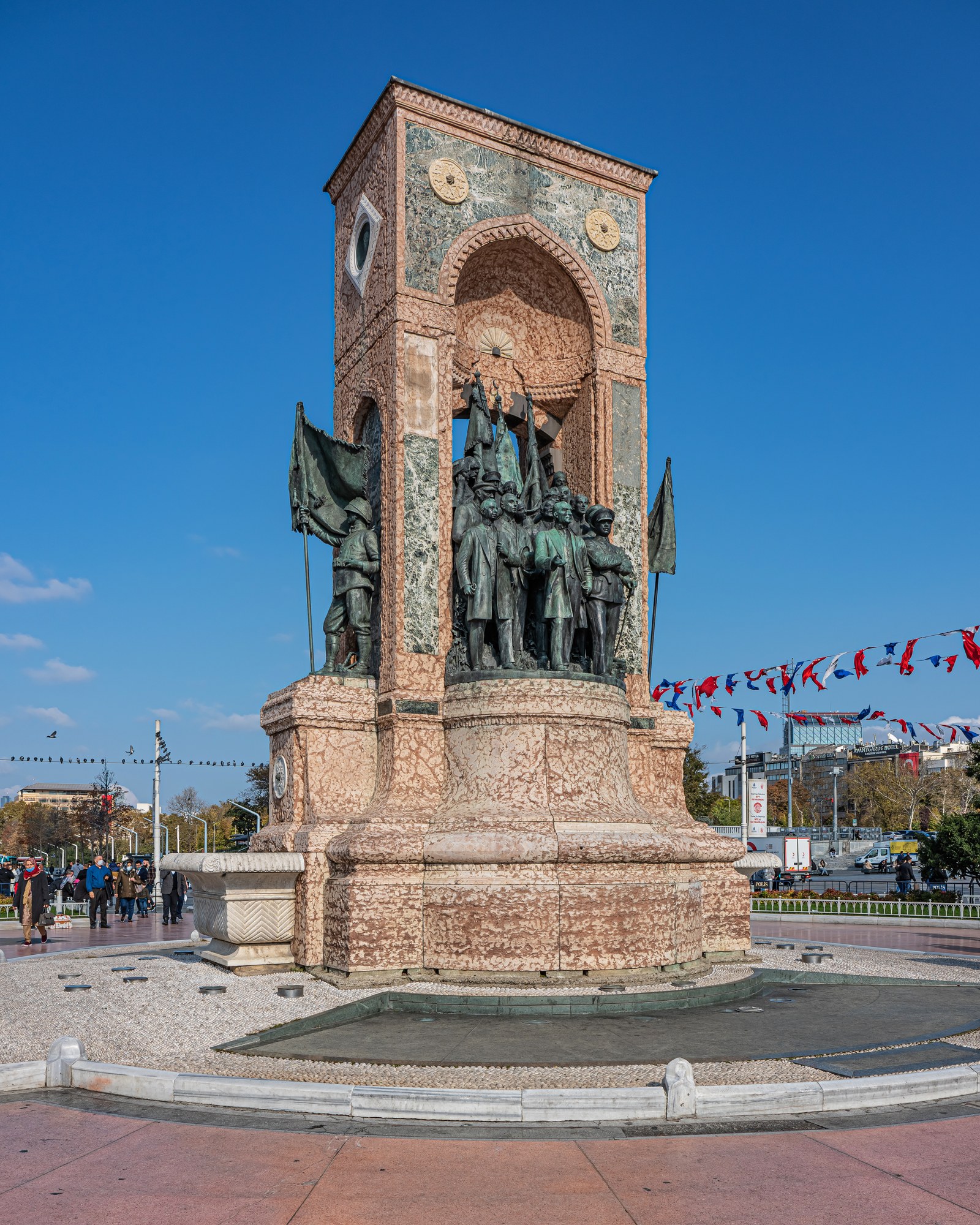 Pietro Canonica — Republic Monument (Cumhuriyet Anıtı)