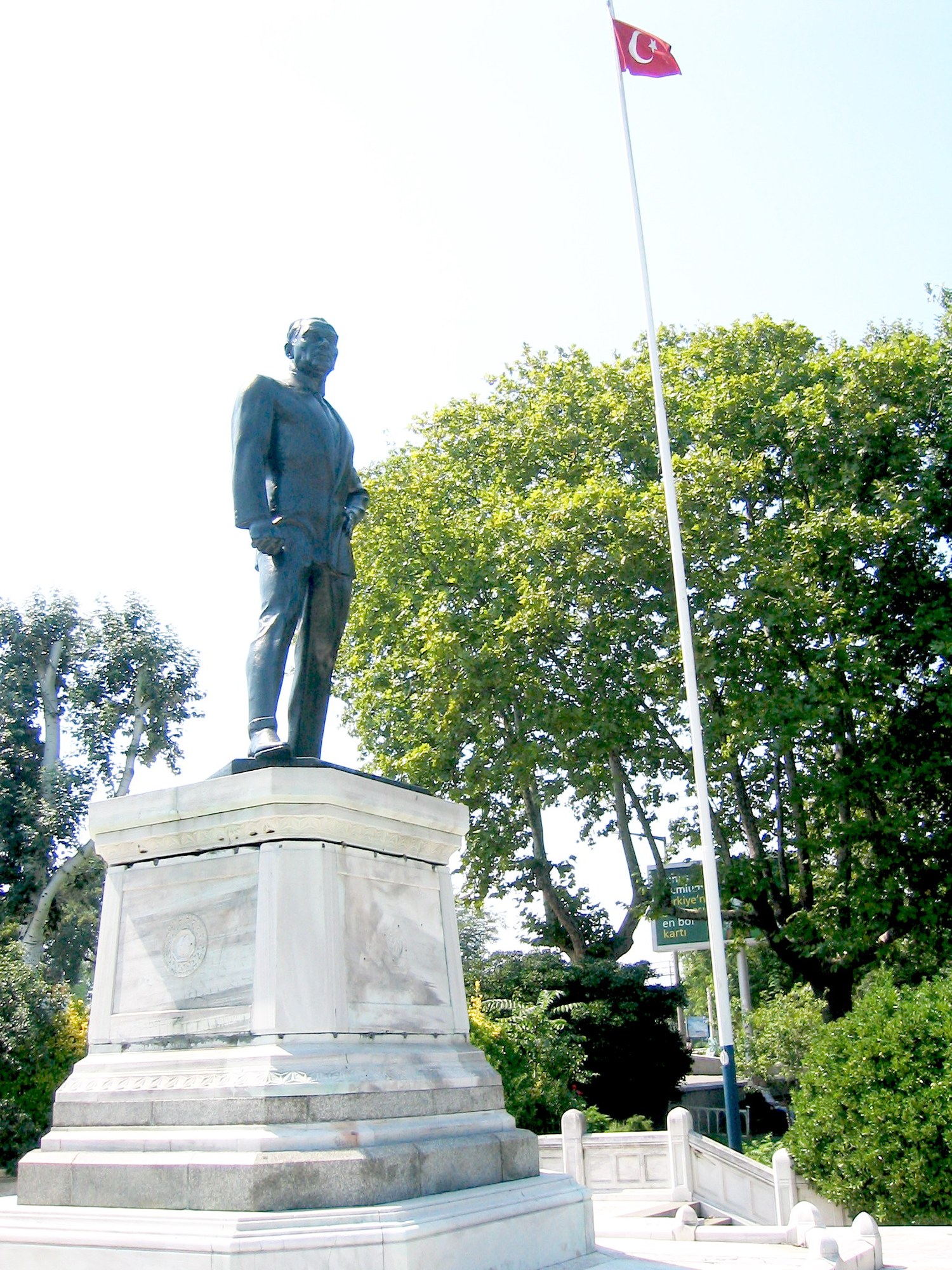 Heinrich Krippel — Statue of Atatürk at Sarayburnu