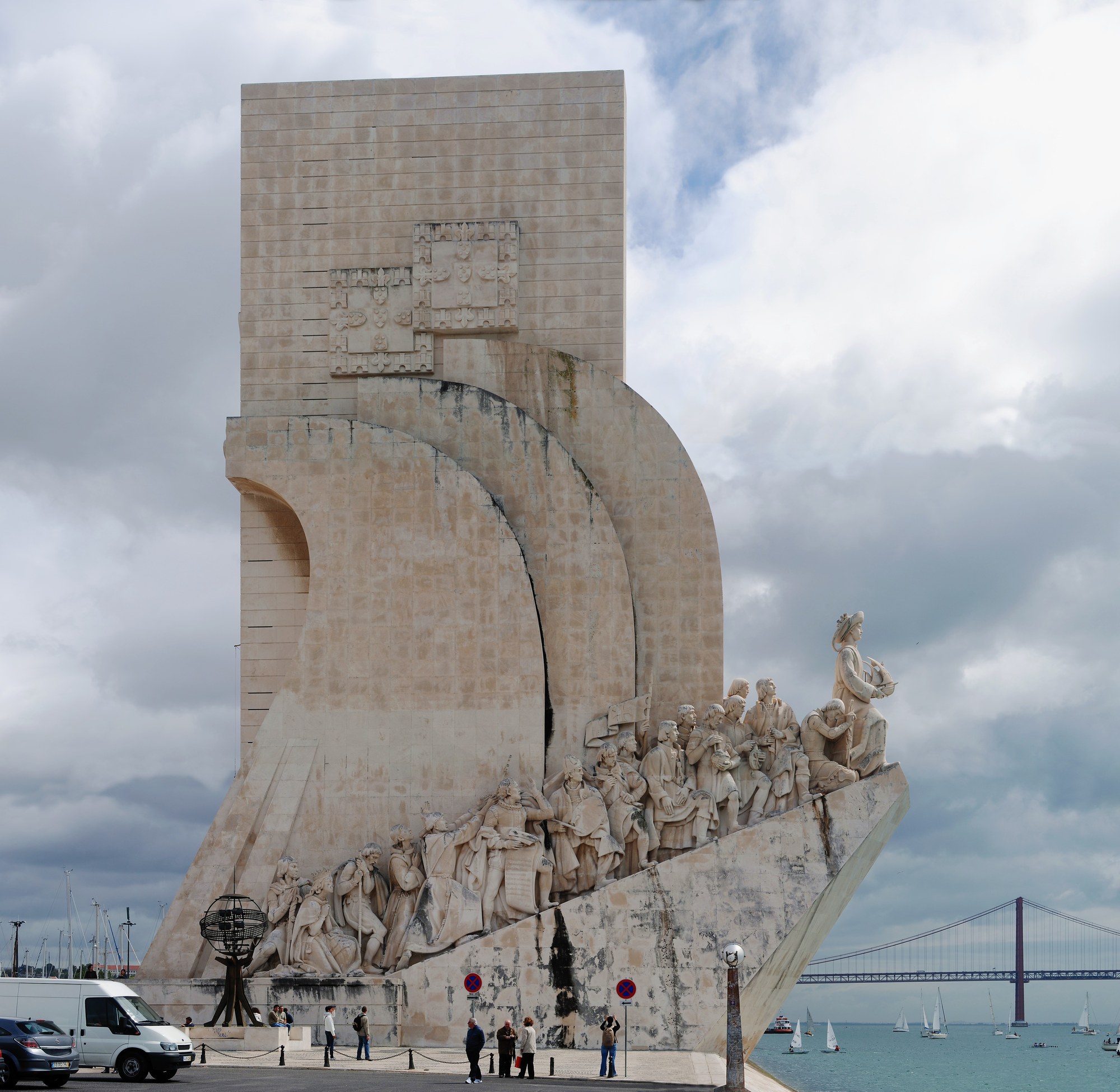 Cottinelli Telmo — Padrão dos Descobrimentos (Monument of the Discoveries)