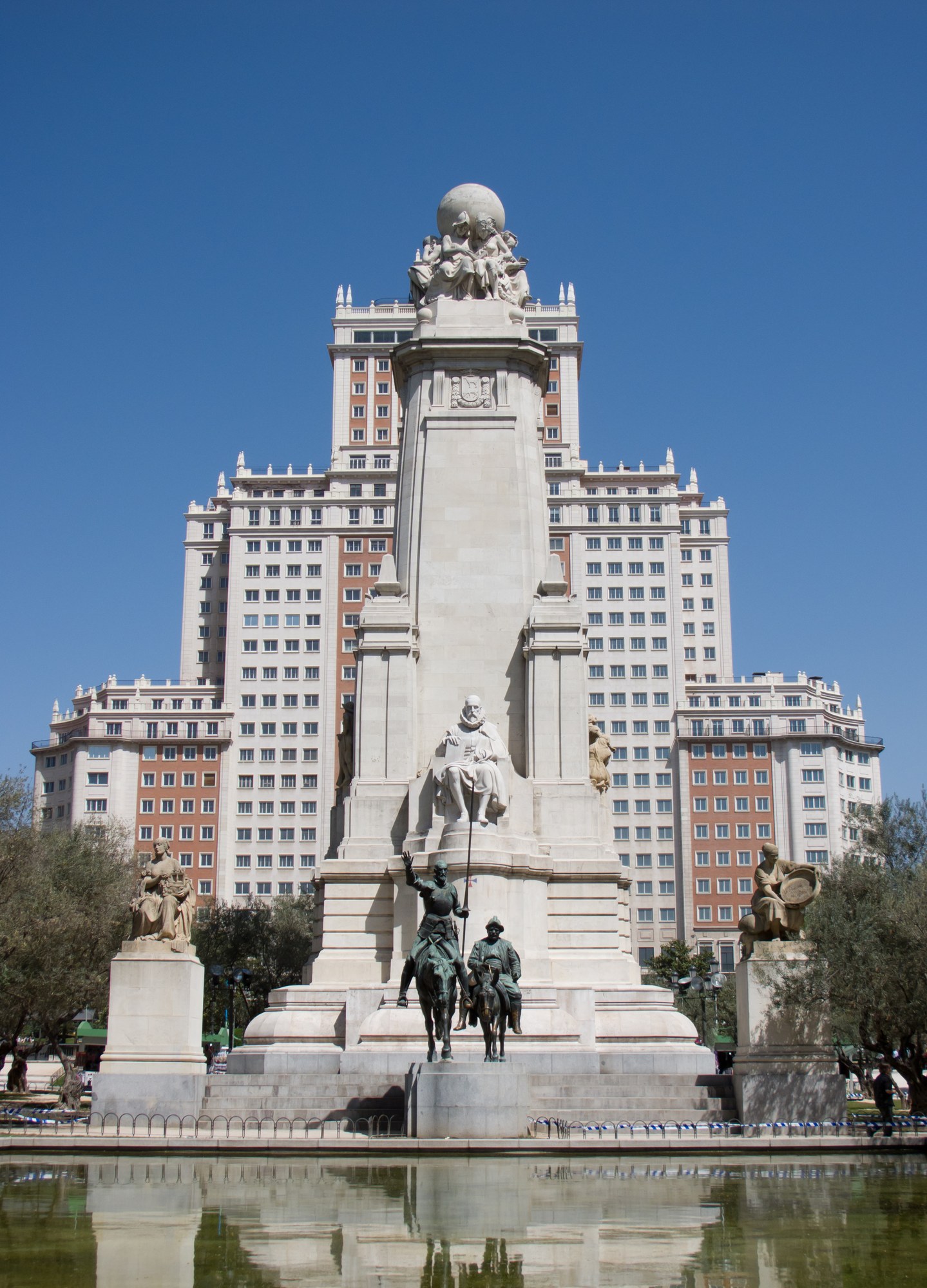 Lorenzo Coullaut Valera — Monument to Miguel de Cervantes