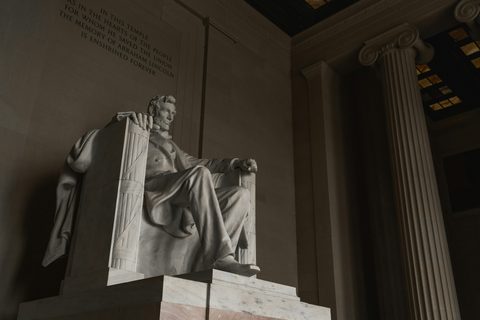 Statue of Abraham Lincoln